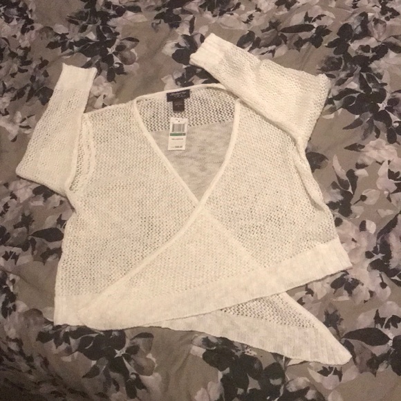 Macy’s Knit Cardigan - Picture 4 of 7